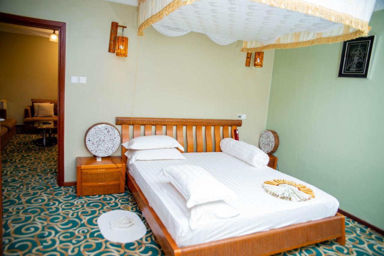 ארושה Lush Garden Business Hotel מראה חיצוני תמונה