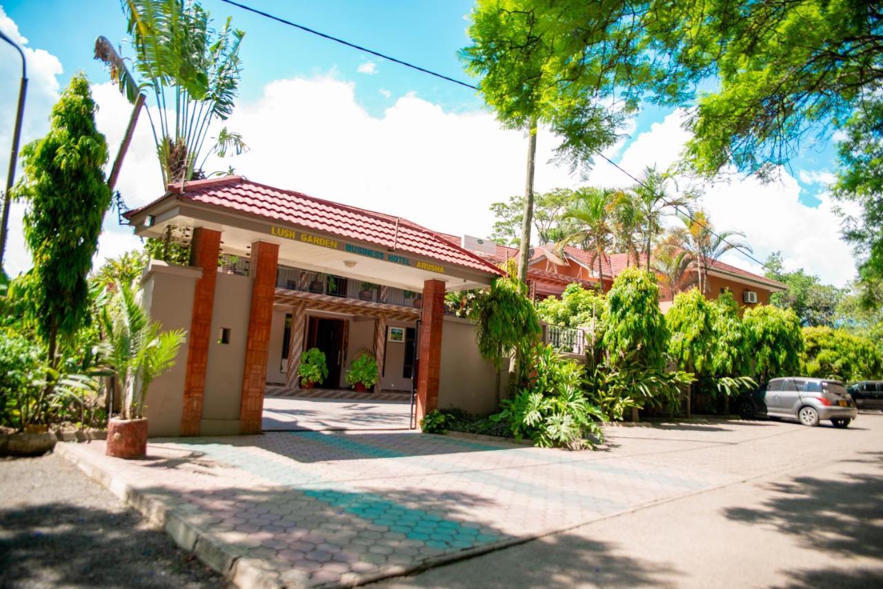 ארושה Lush Garden Business Hotel מראה חיצוני תמונה