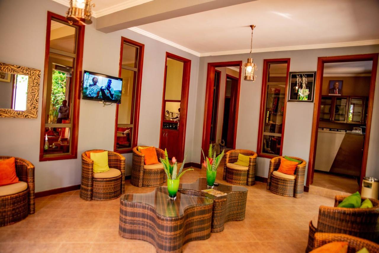 ארושה Lush Garden Business Hotel מראה חיצוני תמונה